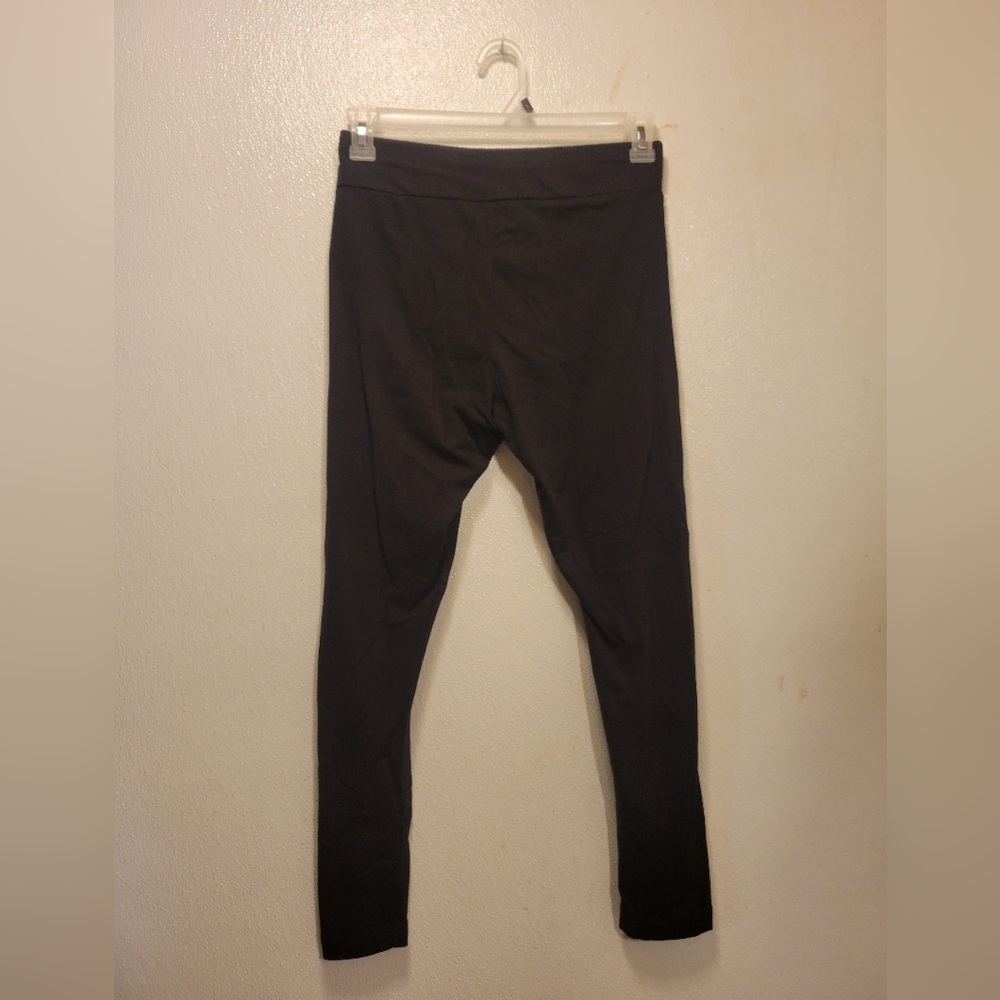 2 Pairs Of Leggings Camo And Black - Picture 5 of 6